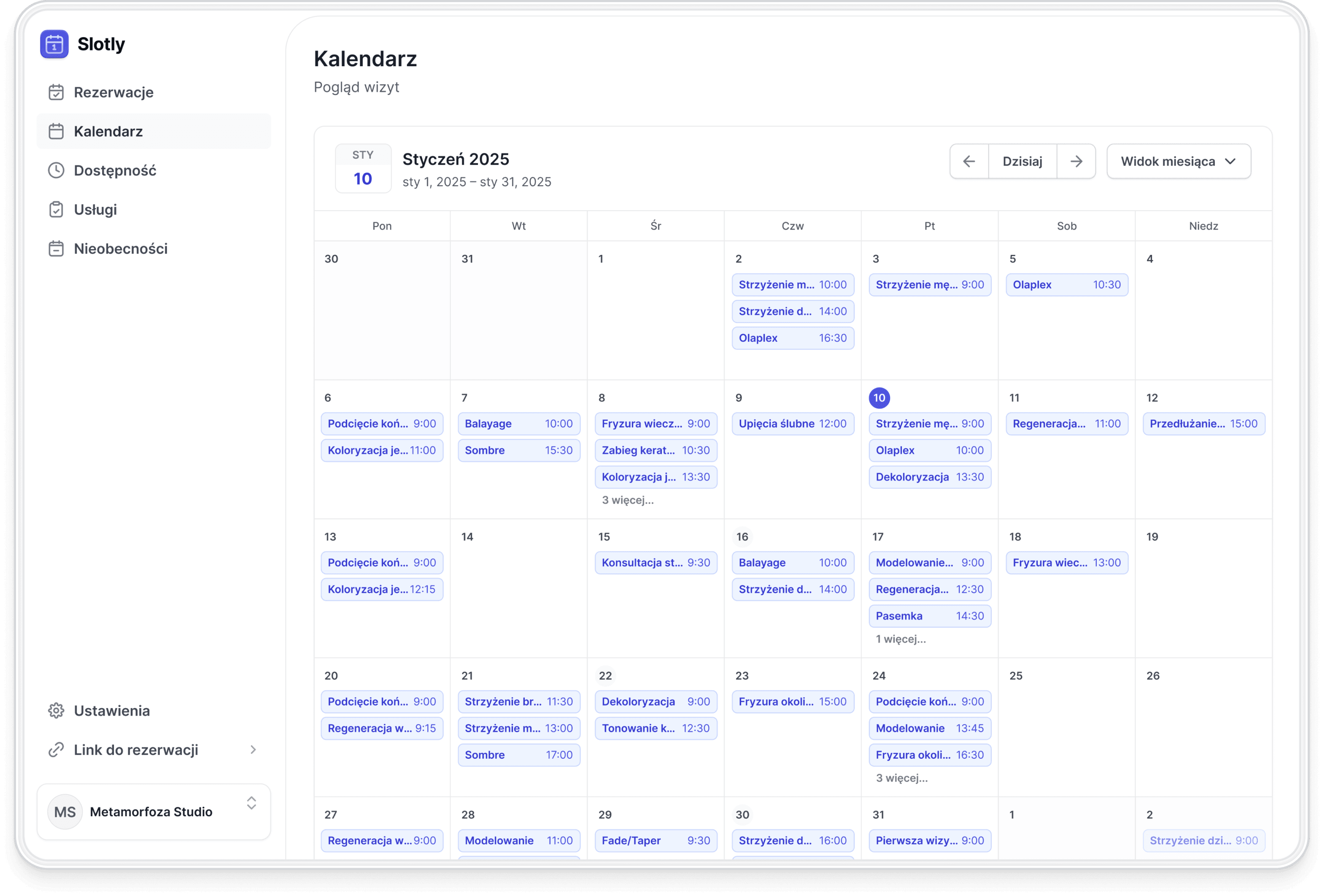 Interfejs systemu Slotly na komputerze - kalendarz rezerwacji i zarządzanie wizytami